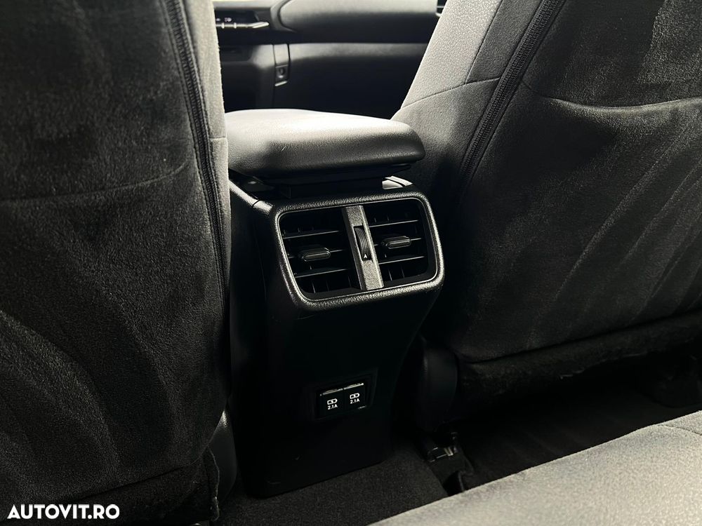 Lexus UX 250h Business Edition - 35