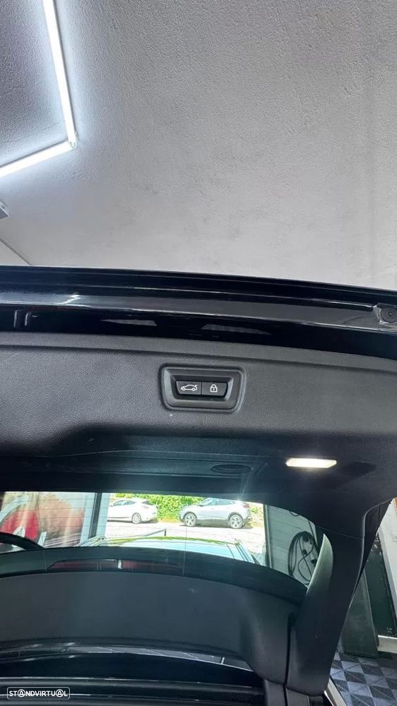 BMW 330 e Aut. Luxury Line - 11