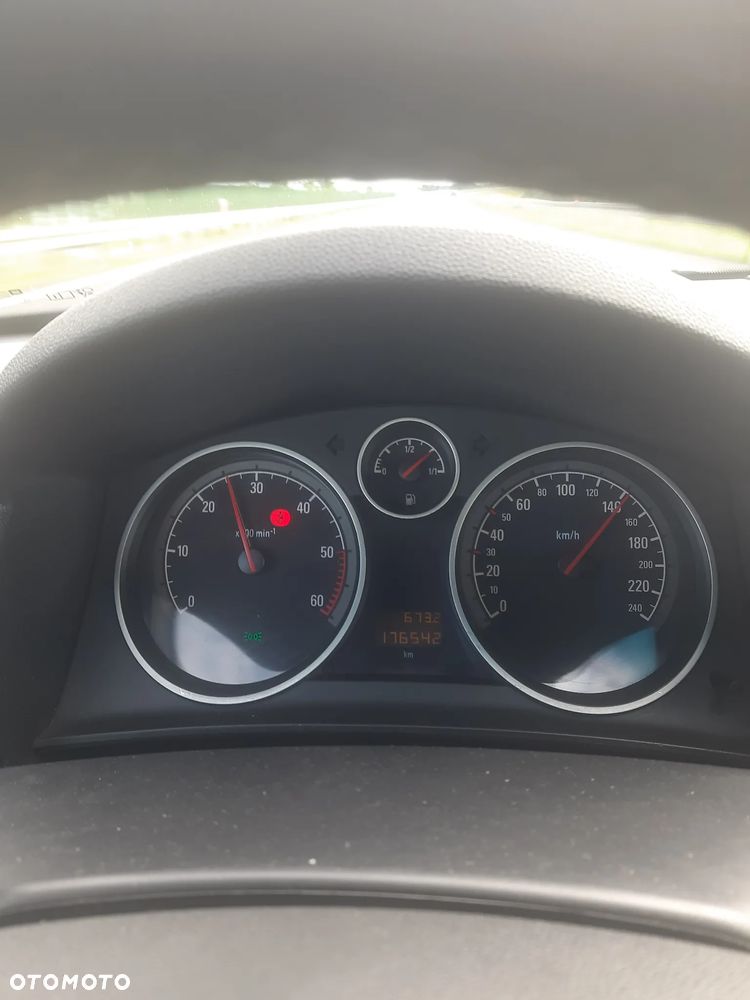 Opel Astra 1.9 CDTI Cosmo - 8