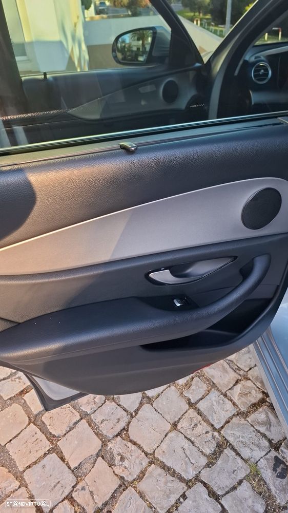 Mercedes-Benz E 300 - 10