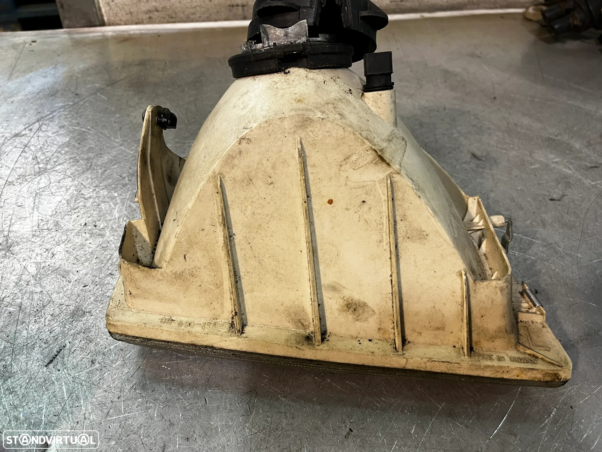 ÓTICA / FAROL PEUGEOT 205 - ESQUERDO - 3