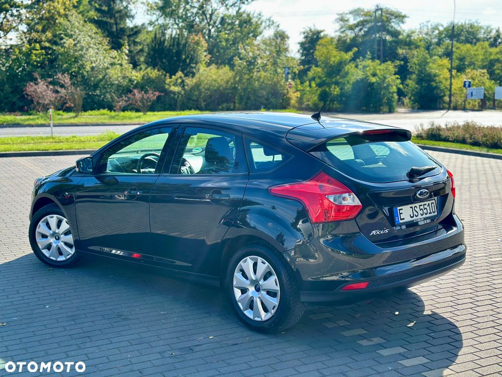 Ford Focus 1.6 Ambiente - 8