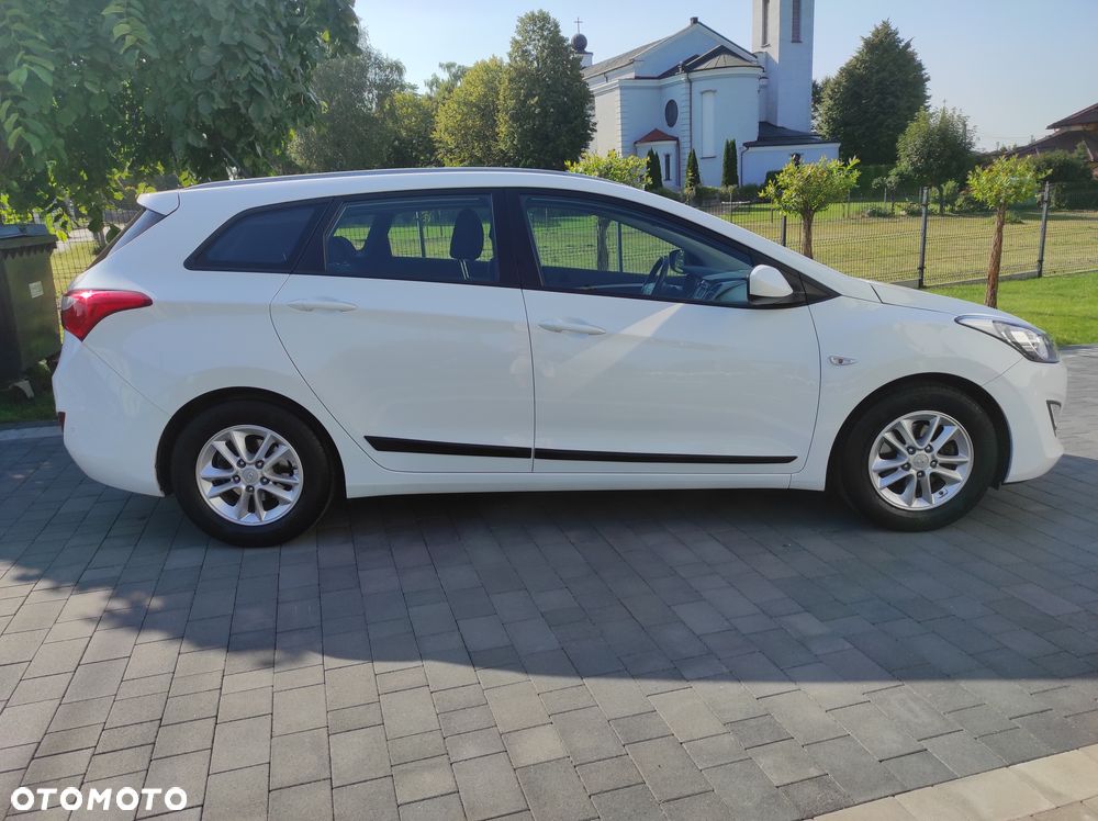 Hyundai i30 1.6 Classic + - 4
