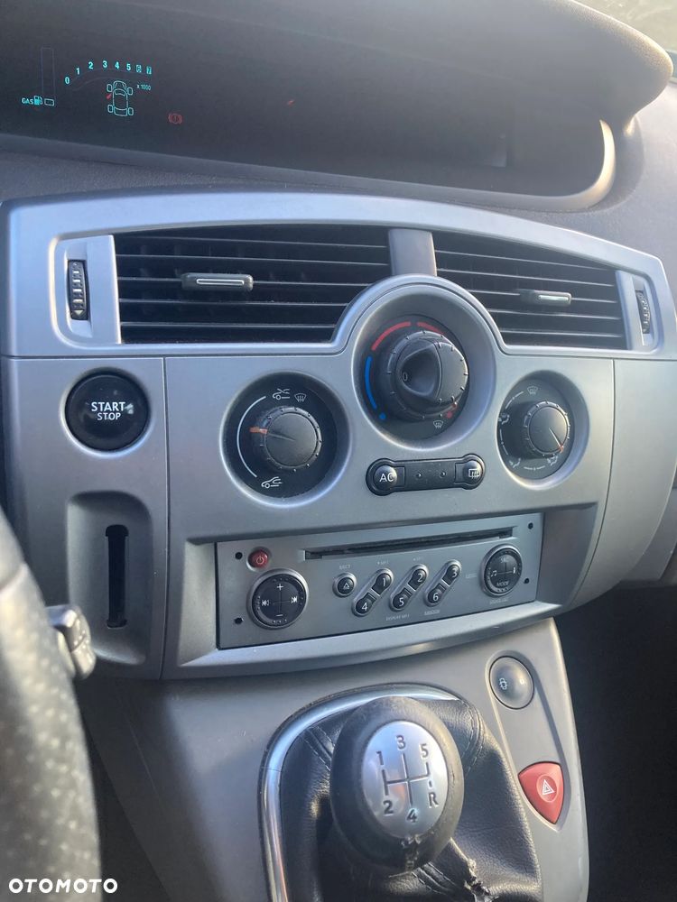Renault Scenic - 10