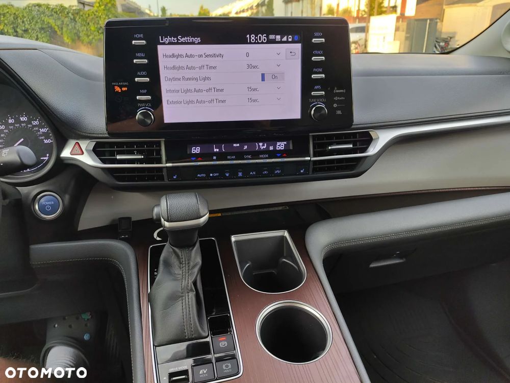 Toyota Sienna - 17