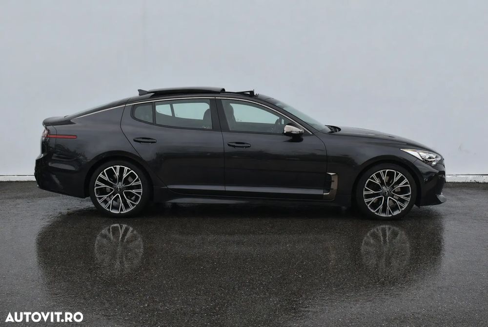 Kia Stinger 2.0 T-GDI RWD GT Line - 8