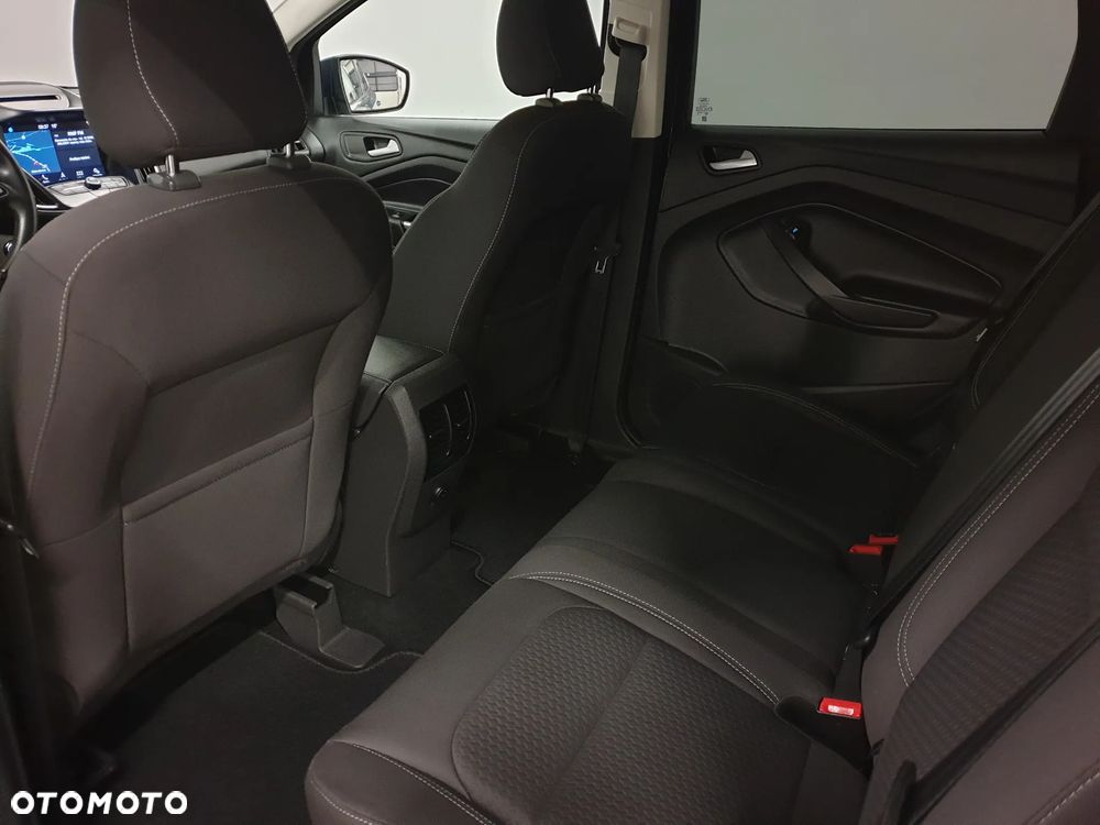 Ford Kuga 1.5 EcoBoost 2x4 Titanium - 39