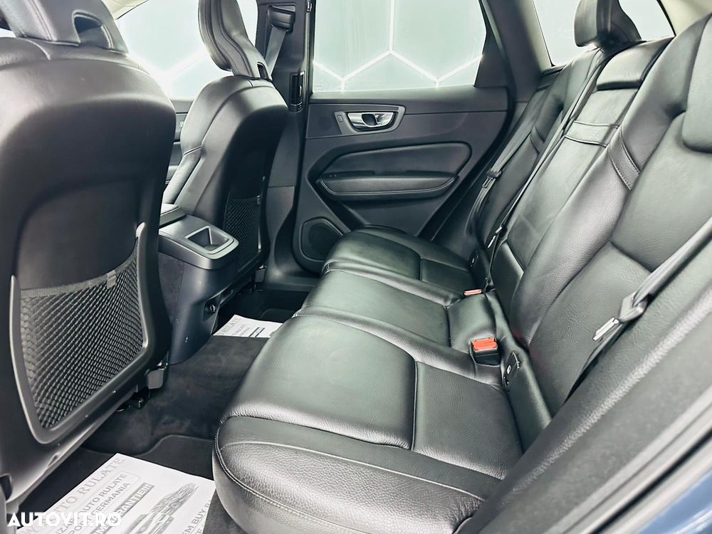 Volvo XC 60 D3 Momentum Pro - 16