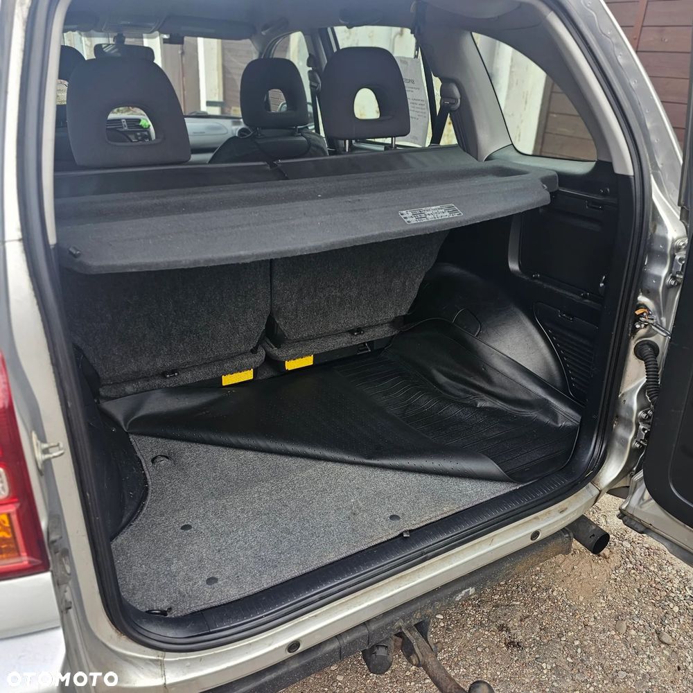 Toyota RAV4 2.0 D-4D 4x4 - 13
