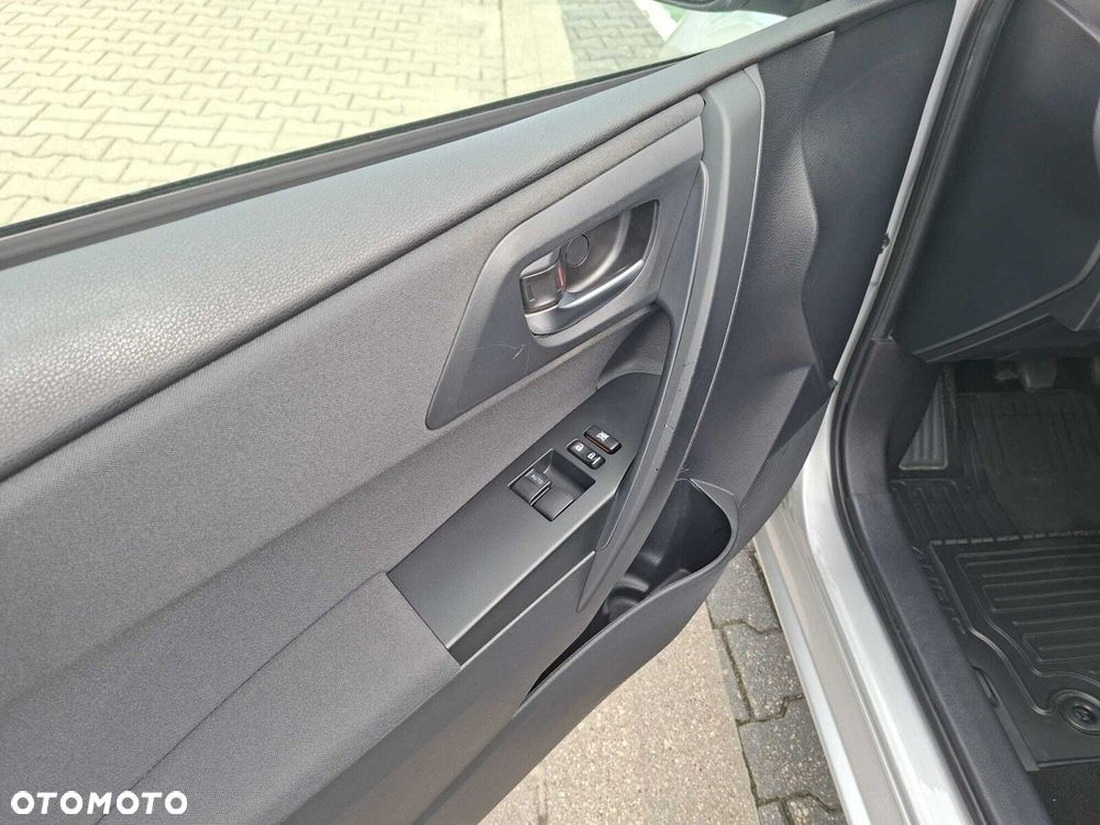 Toyota Auris 1.33 VVT-i Active - 26