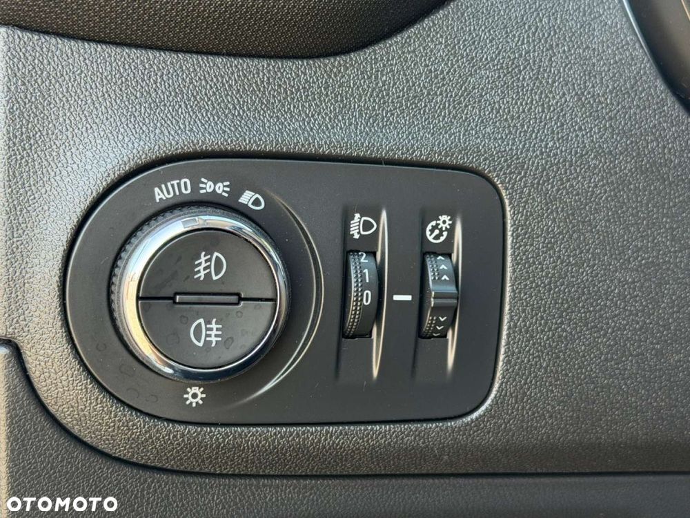 Opel Crossland X - 22