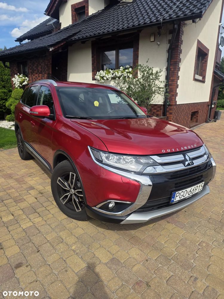 Mitsubishi Outlander 2.2 DI-D 4WD Automatik Instyle - 1