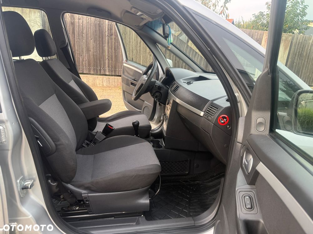 Opel Meriva - 12