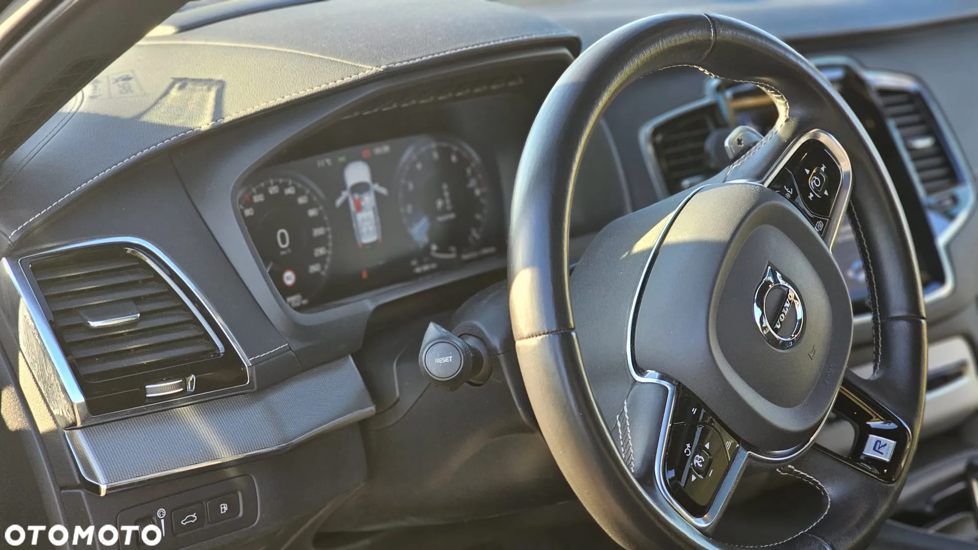 Volvo XC 90 T8 AWD Plug-In Hybrid R-Design 7os - 6
