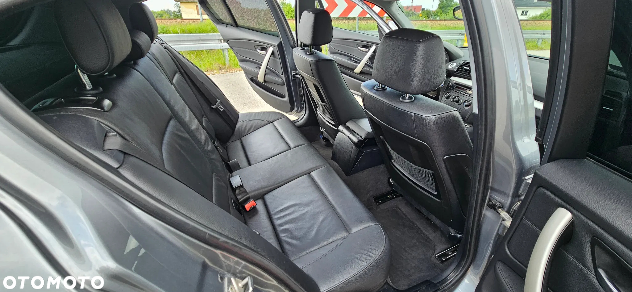 BMW Seria 1 118i - 24
