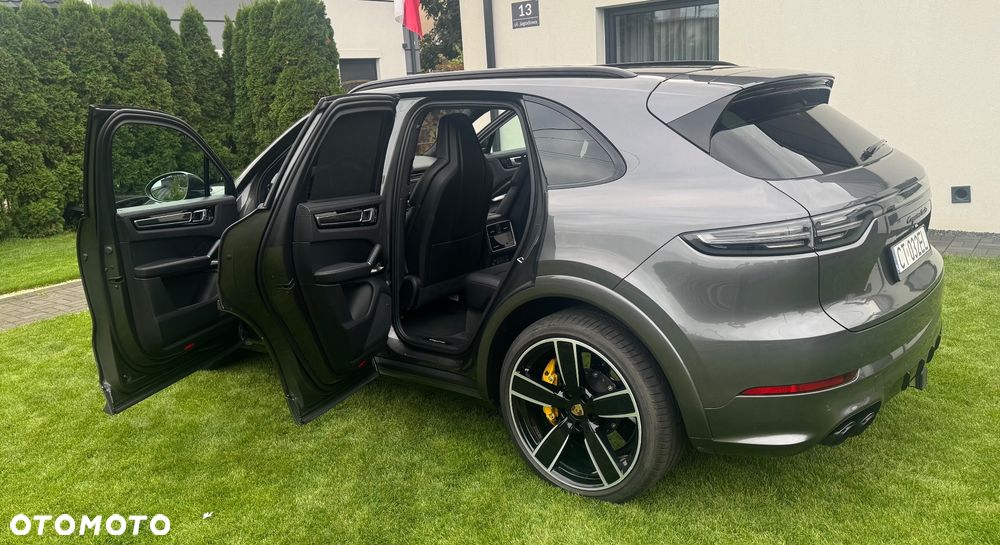 Porsche Cayenne Turbo - 23