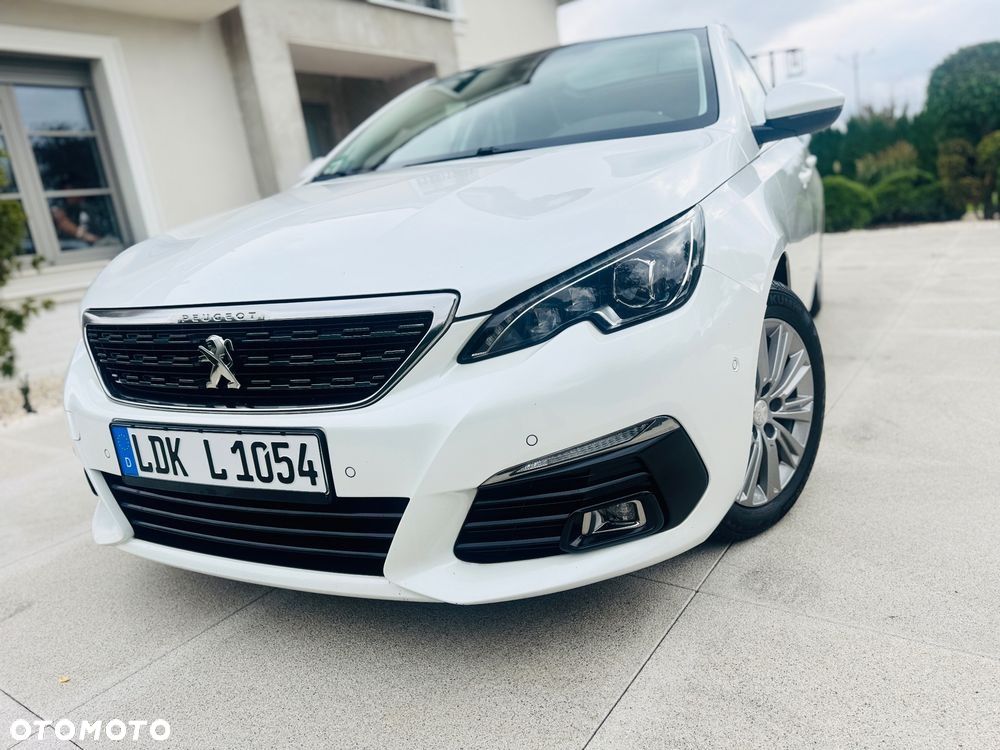 Peugeot 308 2018 photo 2