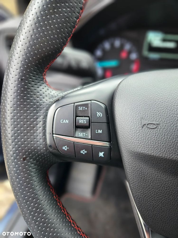 Ford Focus 1.5 EcoBoost ST-Line - 17