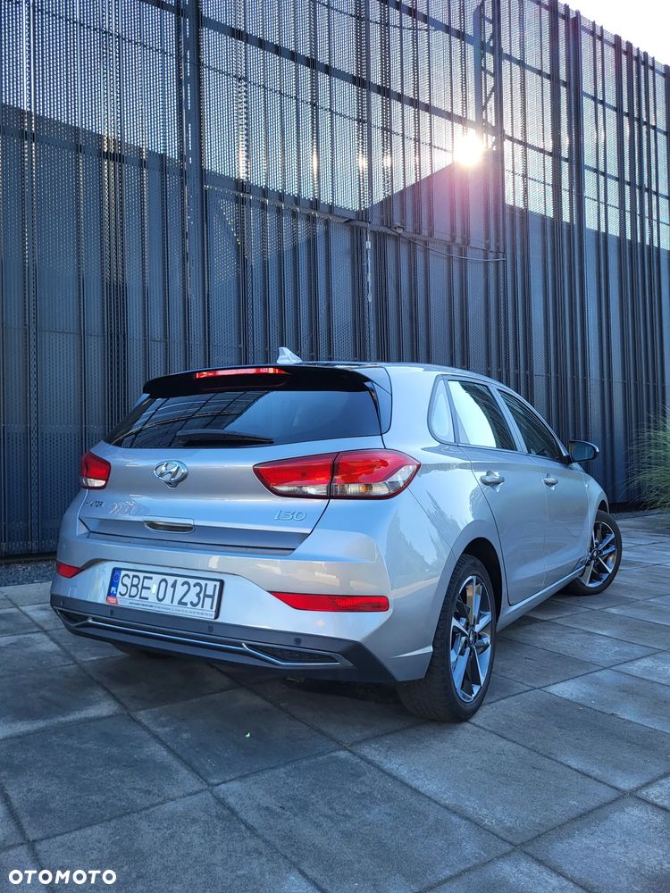 Hyundai i30 1.0 T-GDI 48V-Hybrid Trend - 22