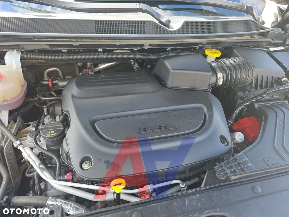 Chrysler Pacifica - 16