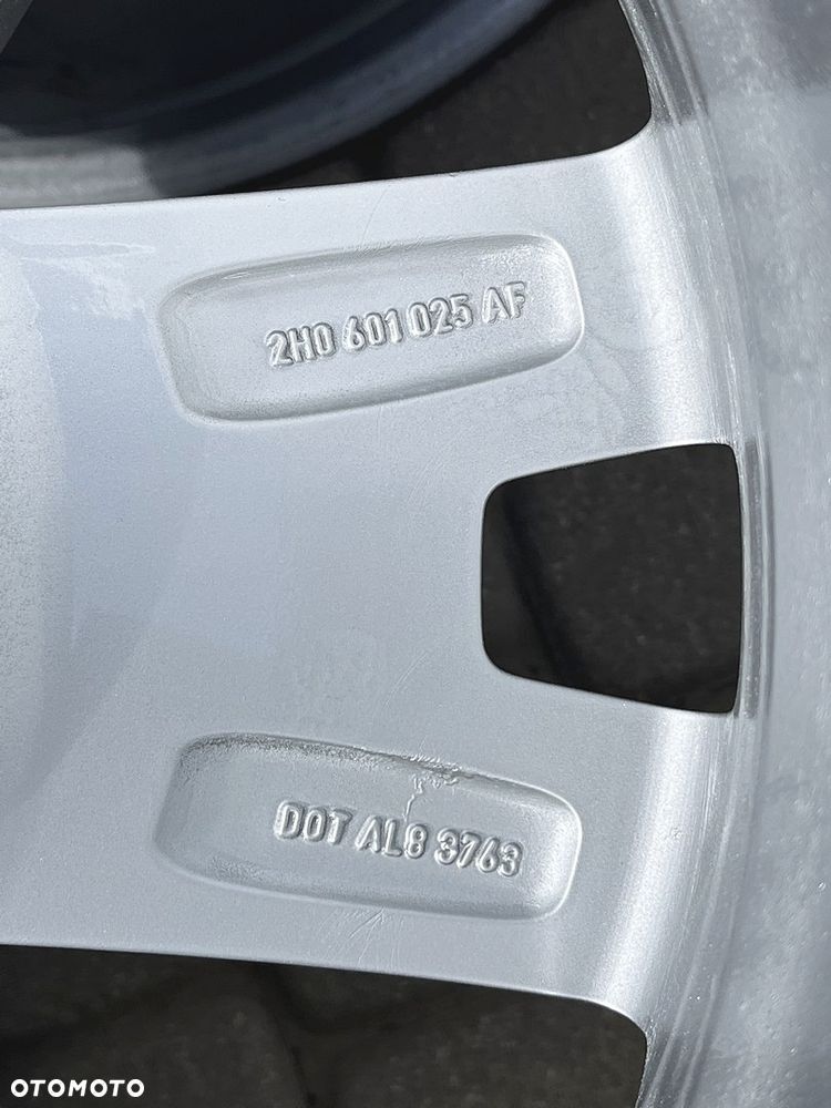 ALUFELGI 17 FELGI ALUMINIOWE ALUSY VW T5 LIFT T6 CARAVELLE DOKA MULTIVAN TRANSPORTER AMAROK 5x120 ET49 8Jx17H2 R17 - 8