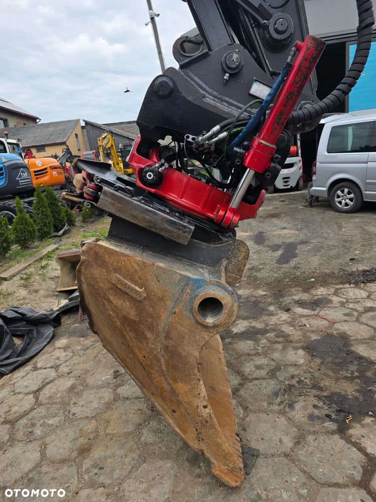 Volvo EC220 DL - 7