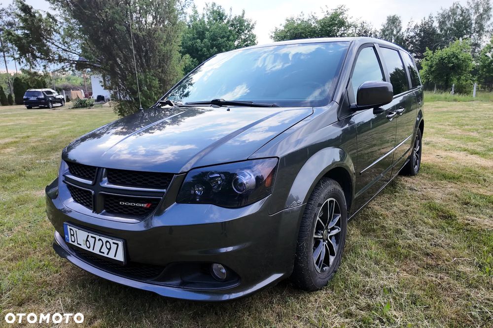 Dodge Grand Caravan - 4