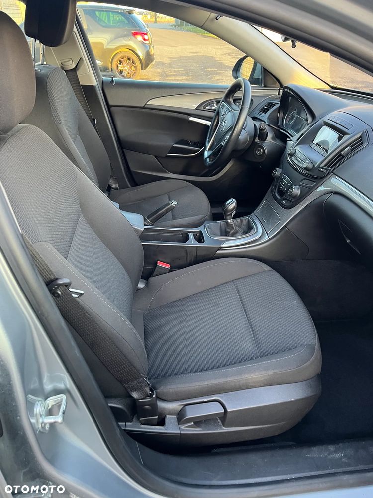 Opel Insignia 2.0 CDTI - 9
