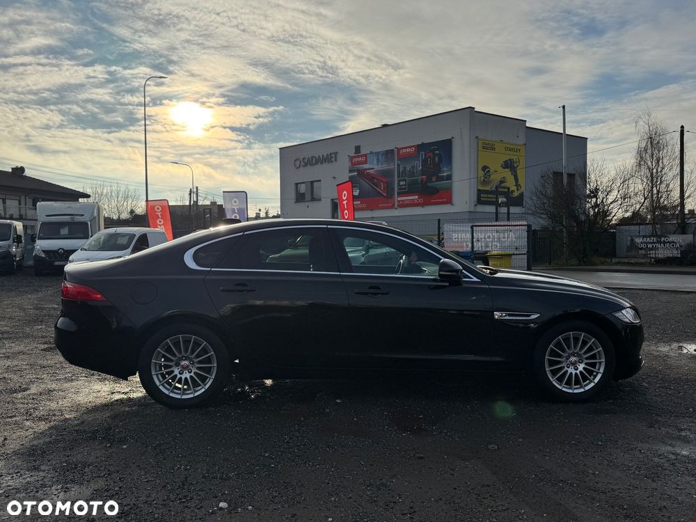Jaguar XF 2.0 i4D Pure - 17