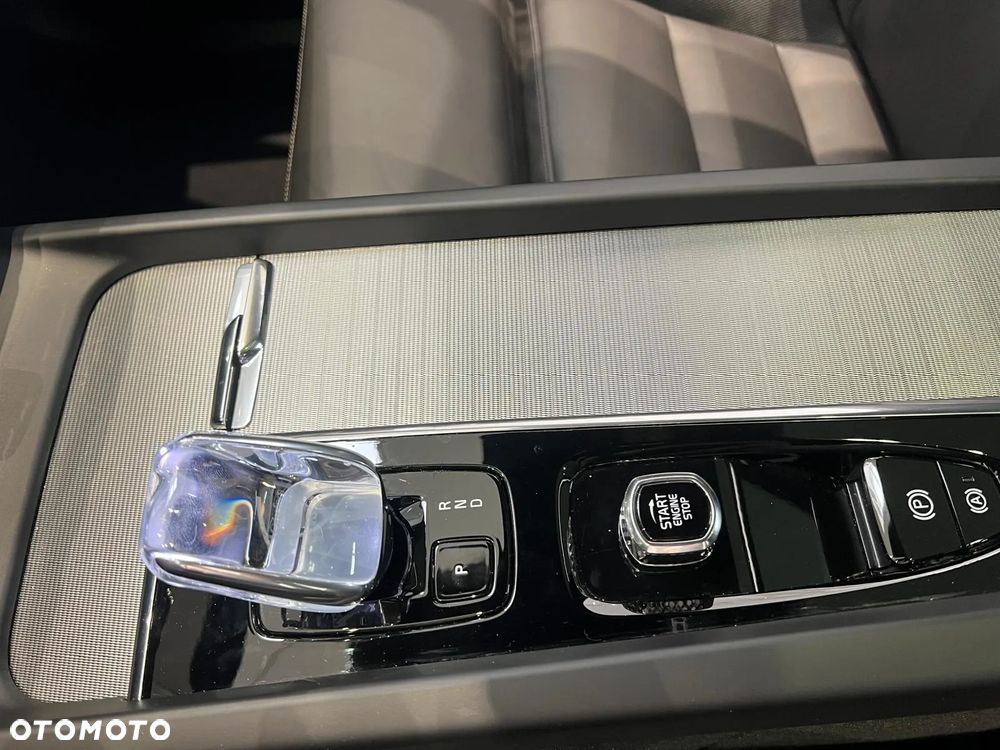 Volvo XC 60 - 24