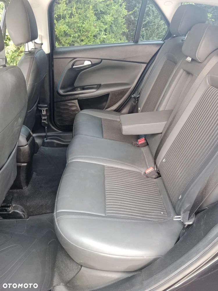 Fiat Tipo 1.4 T-Jet 16v S-Design - 16