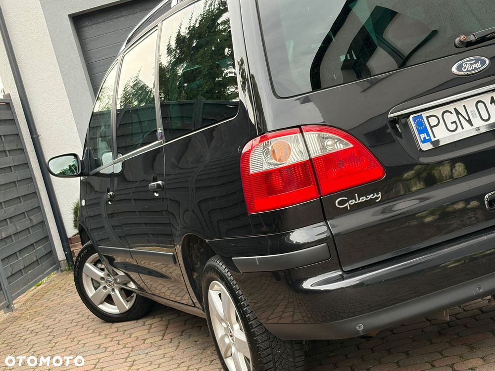 Ford Galaxy TDI Ghia - 12