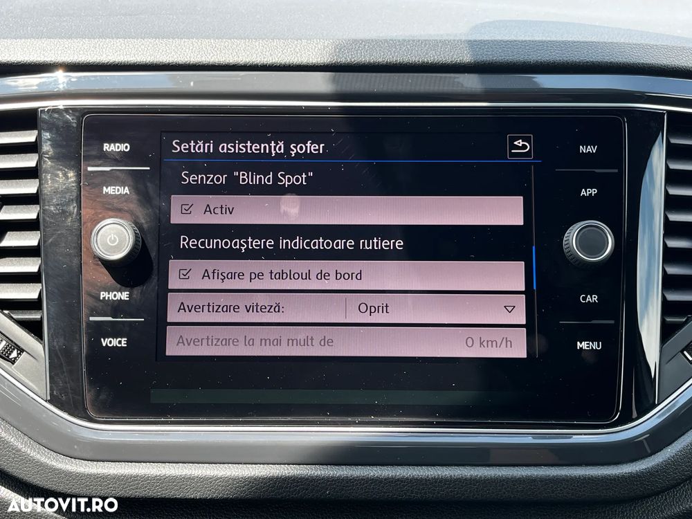 Volkswagen T-Roc - 28