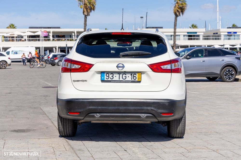 Nissan Qashqai 1.5 dCi N-Connecta - 6
