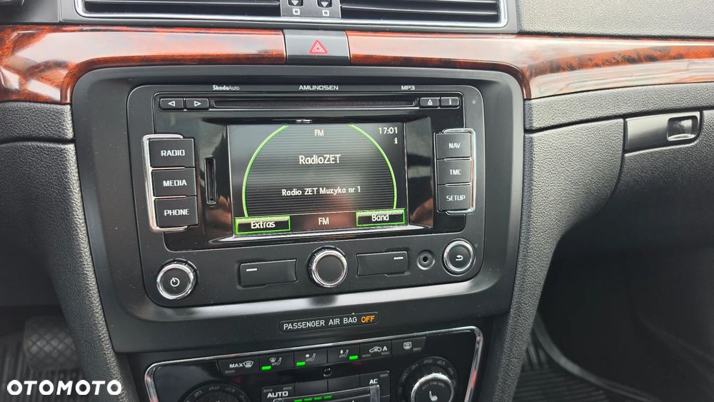 Skoda Superb 2.0 TDI DSG Elegance - 27