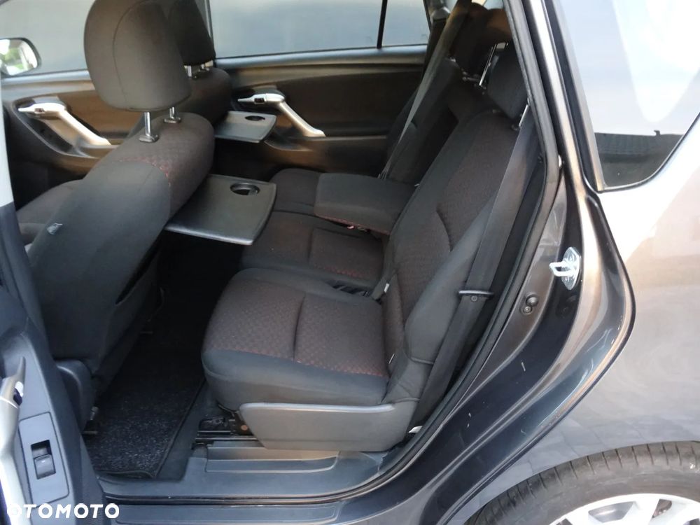 Toyota Verso 1.8 Sol - 26