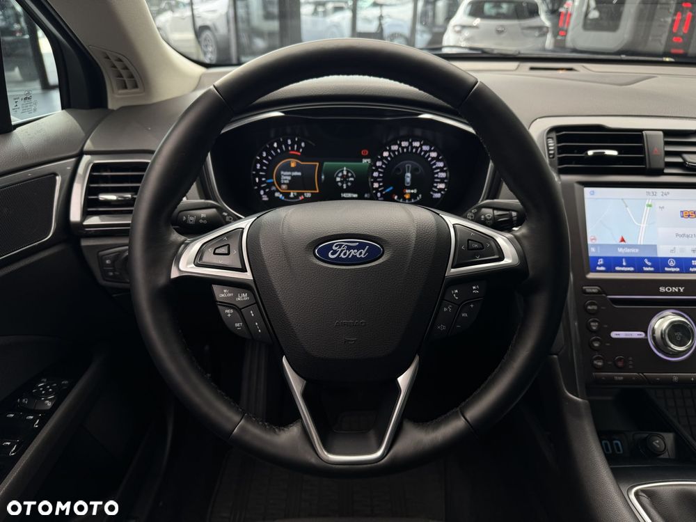 Ford Mondeo - 18