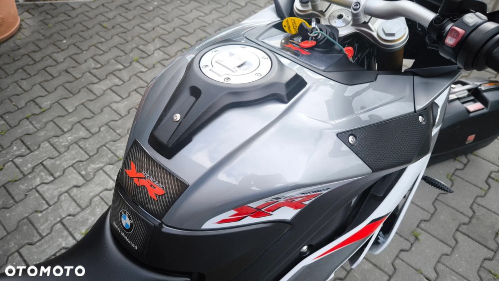 BMW XR - 21