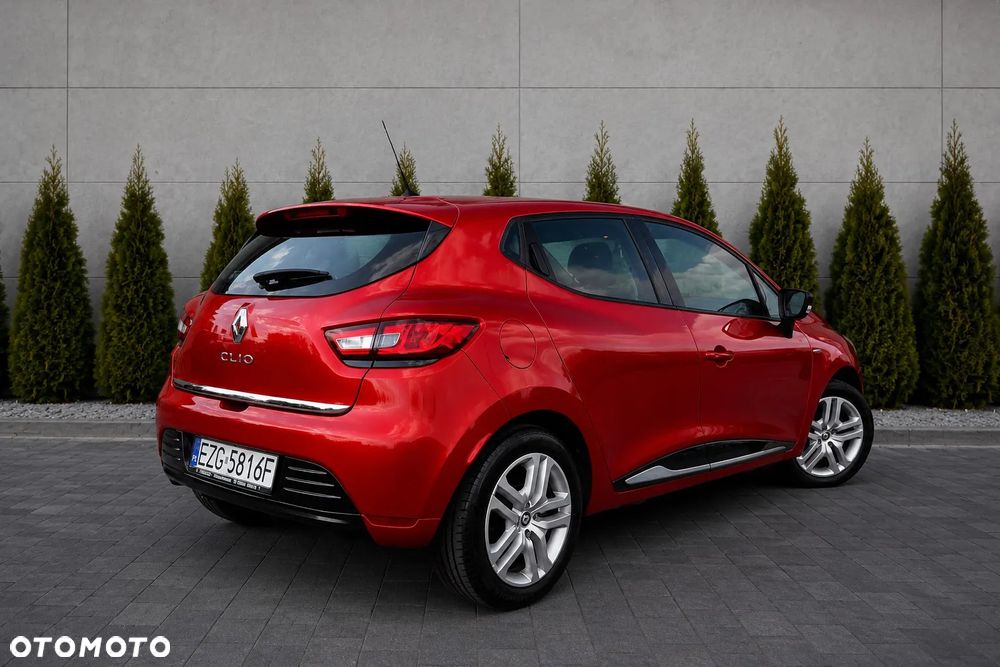 Renault Clio 1.2 16V 75 LIMITED - 4