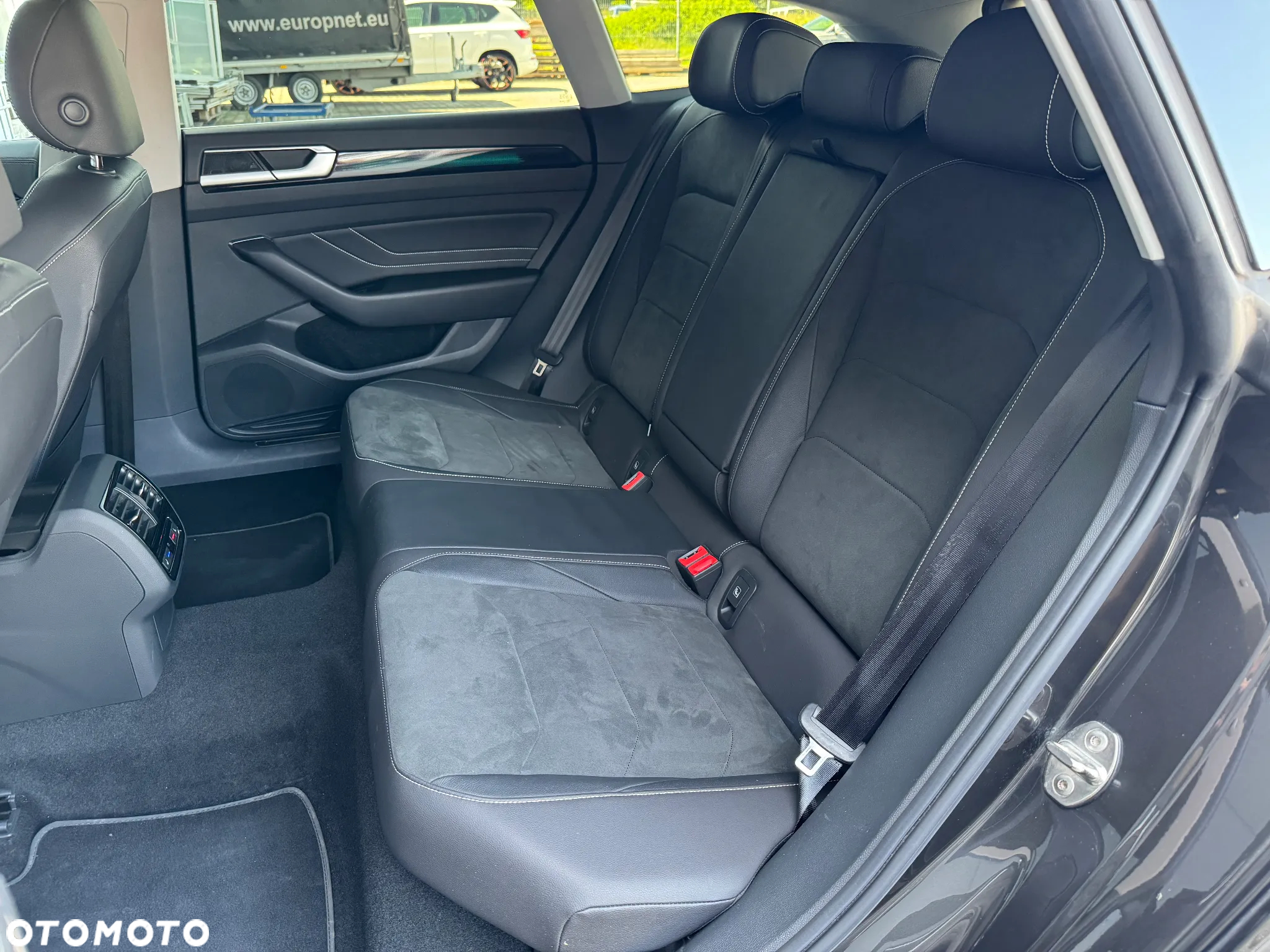Volkswagen Arteon 2.0 TDI SCR 4Motion DSG Elegance - 13