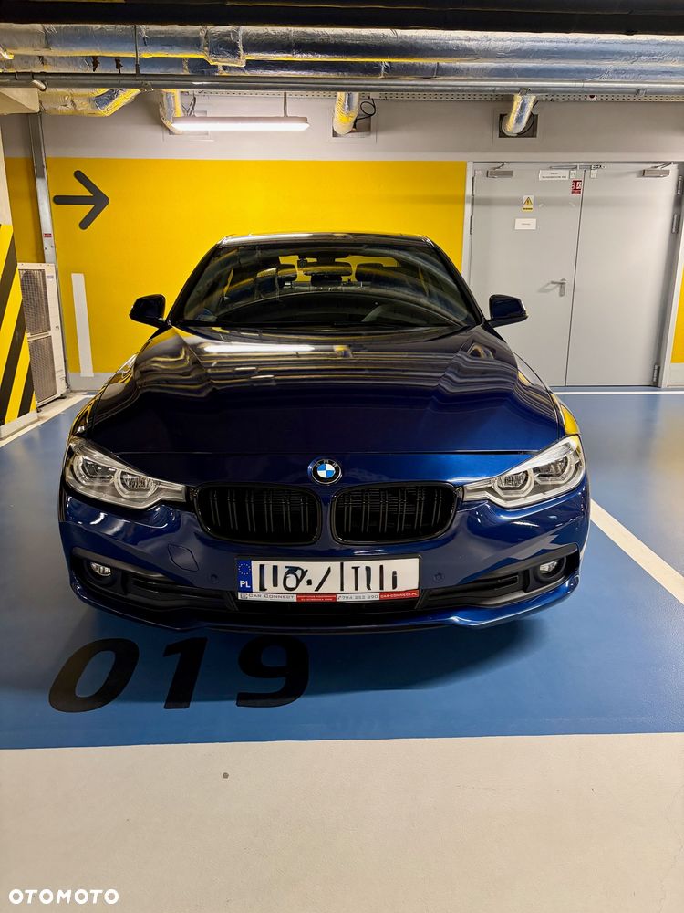 BMW Seria 3 320i xDrive - 1