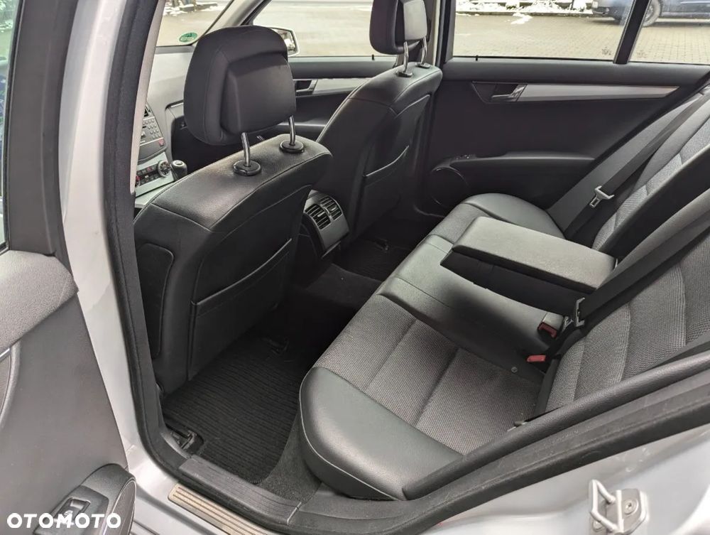 Mercedes-Benz Klasa C 200 Kompressor Avantgarde - 11