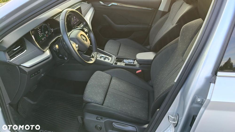 Skoda Octavia 2.0 TDI 4x4 Style DSG - 23
