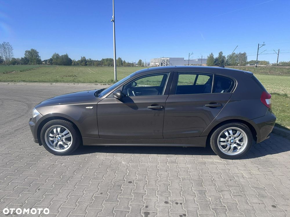 BMW Seria 1 120i - 6