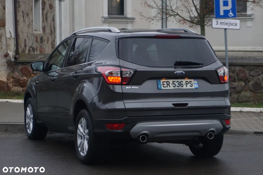 Ford Kuga 2.0 TDCi 2x4 Titanium - 10