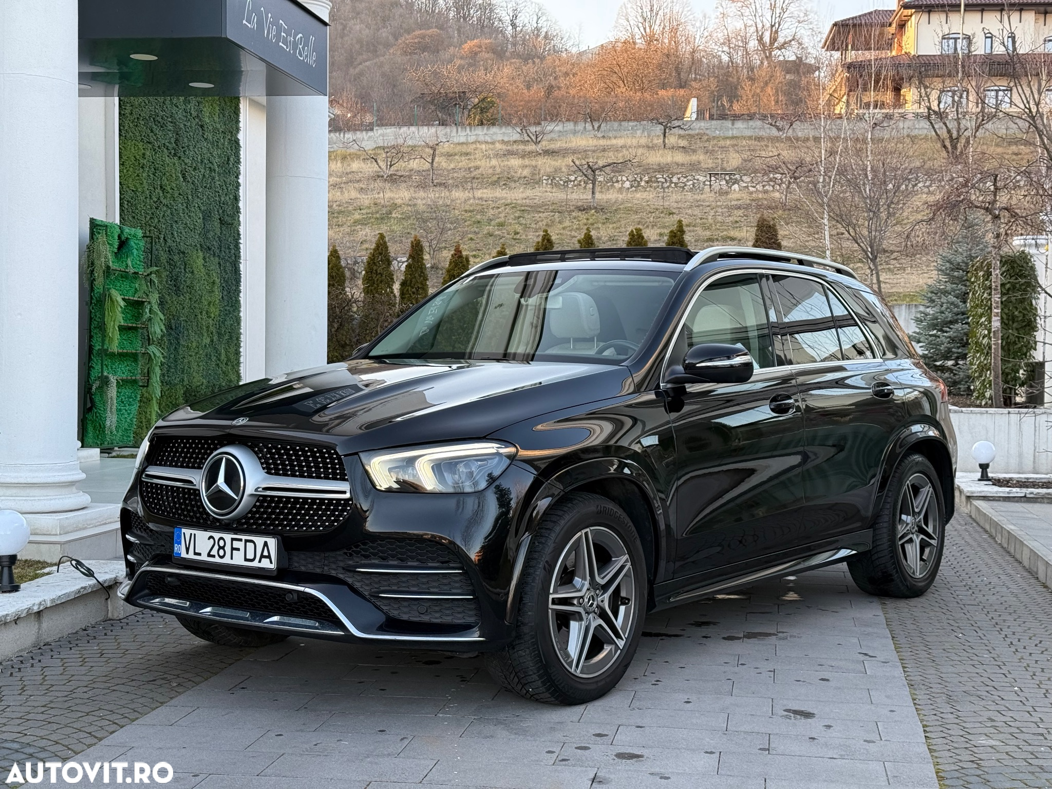 Mercedes-Benz GLE 300 d 4MATIC - 3