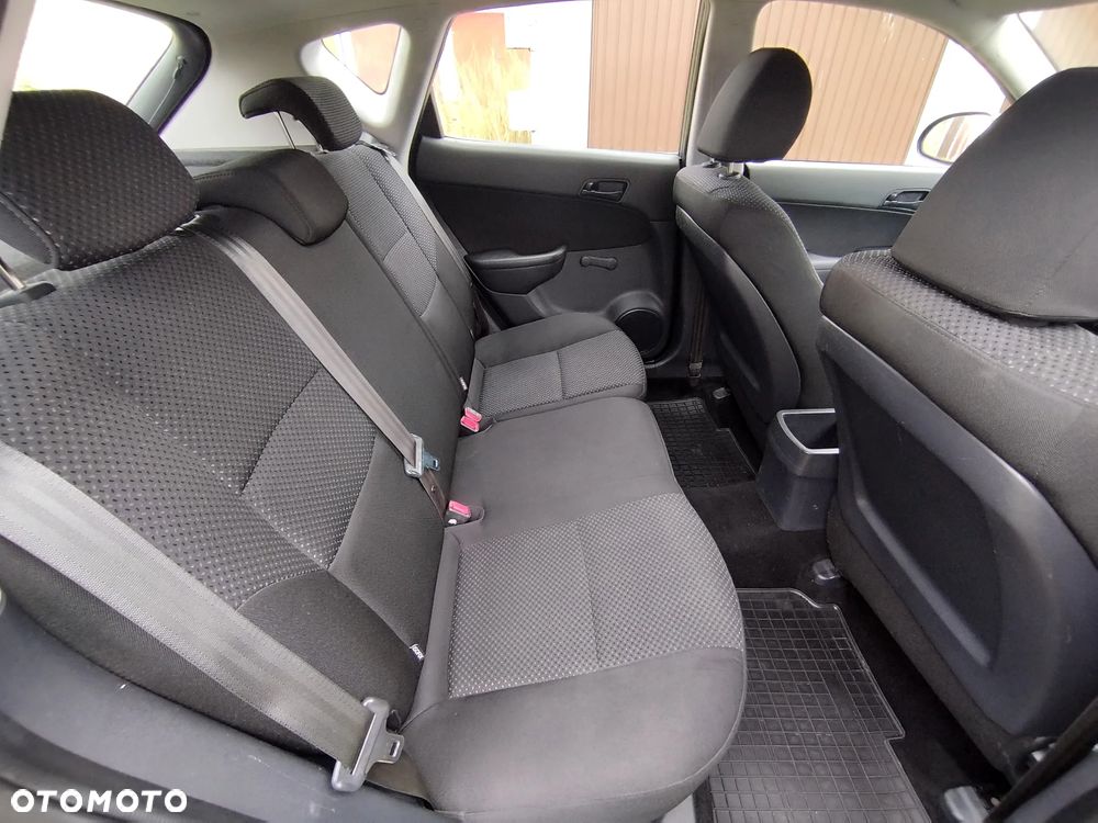 Hyundai i30 1.4 Edition Plus - 13