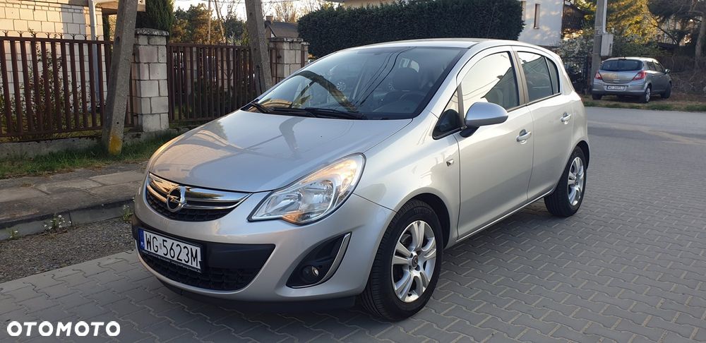 Opel Corsa 1.4 16V 150 Jahre - 4