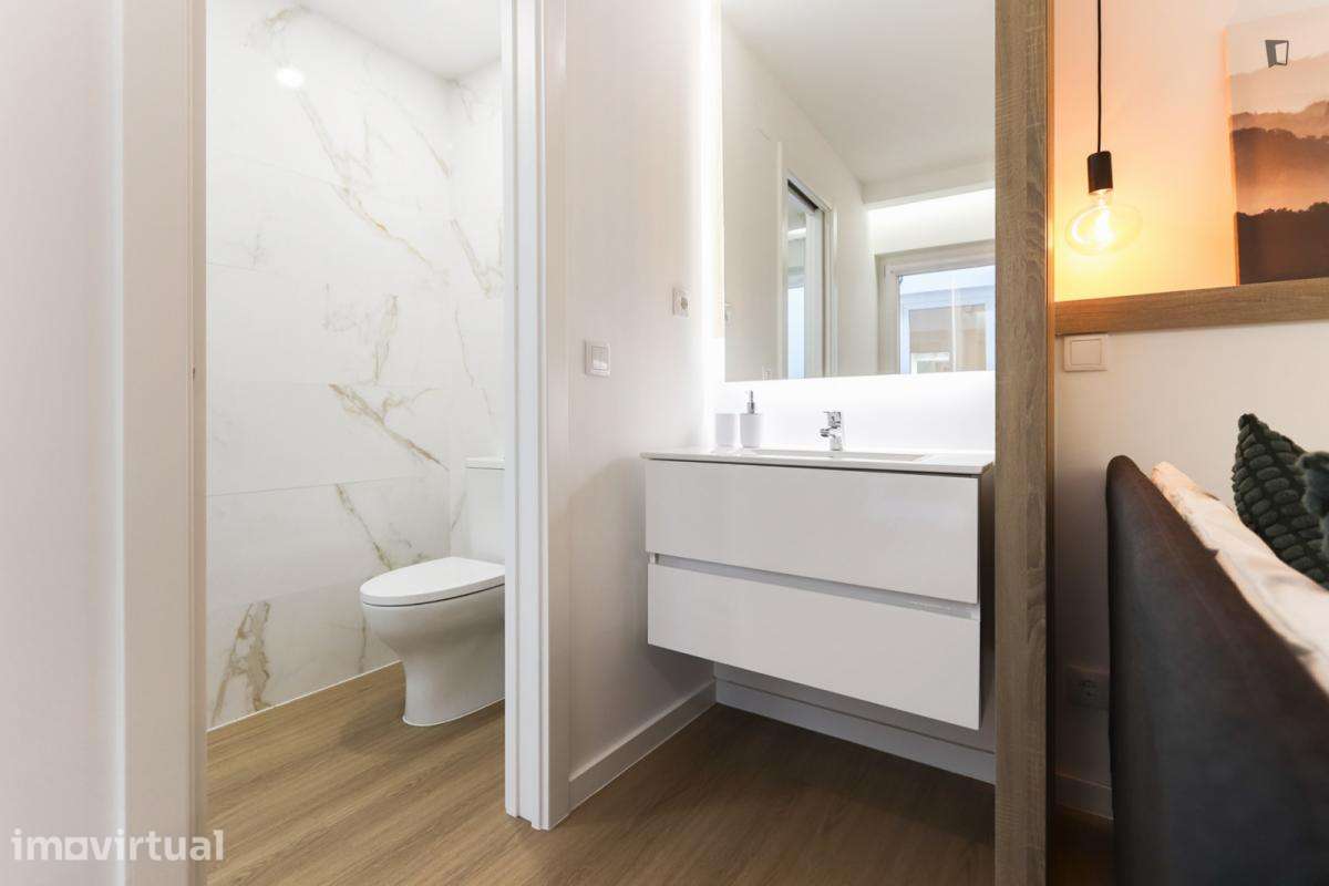 Quarto - localizado em Entrecampos Lisbon - Grande imagem: 5/32