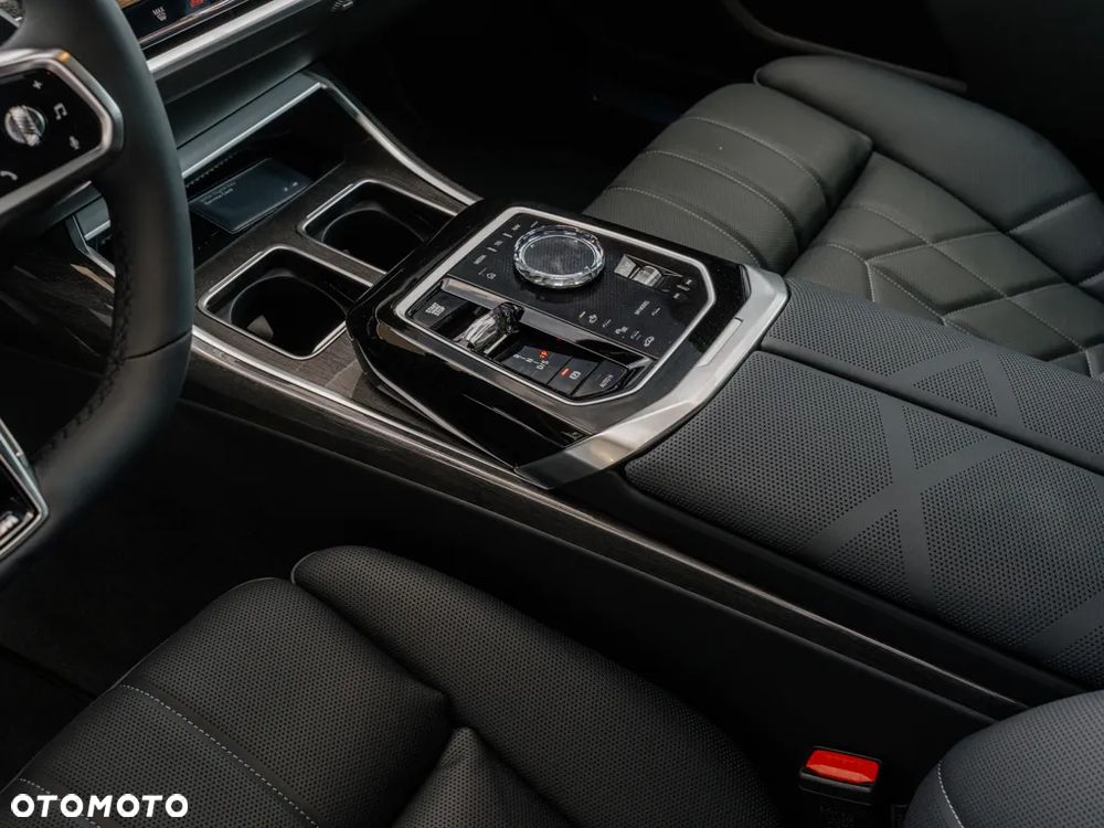 BMW Seria 7 740d xDrive - 10